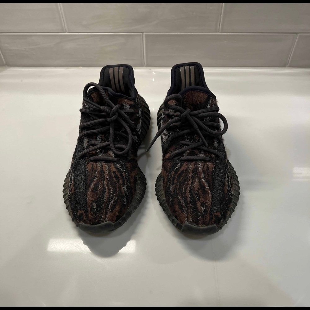 Yeezy 350 V2 rock